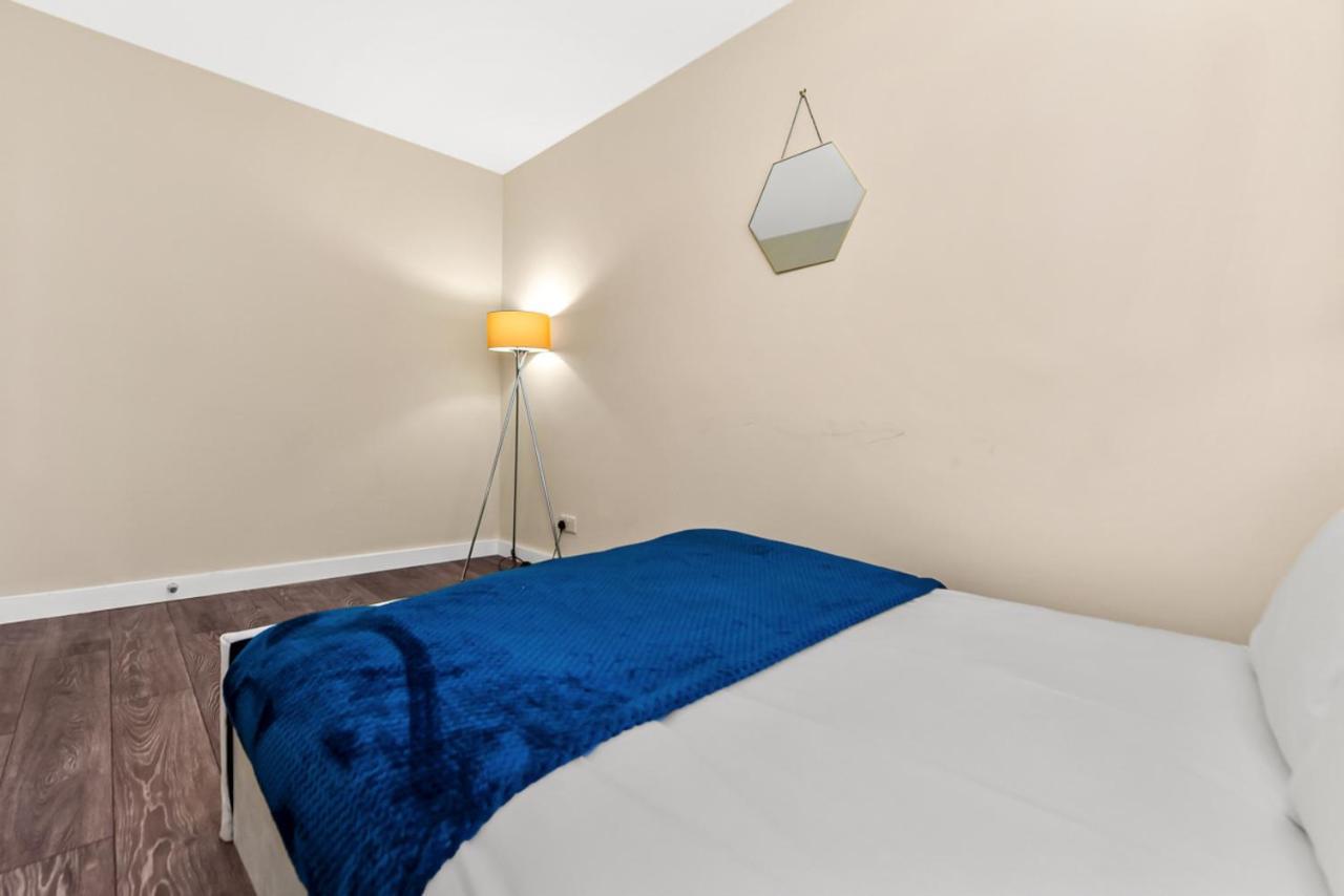 Family Friendly, Zone 2, 2 Beds, Overground Apartment