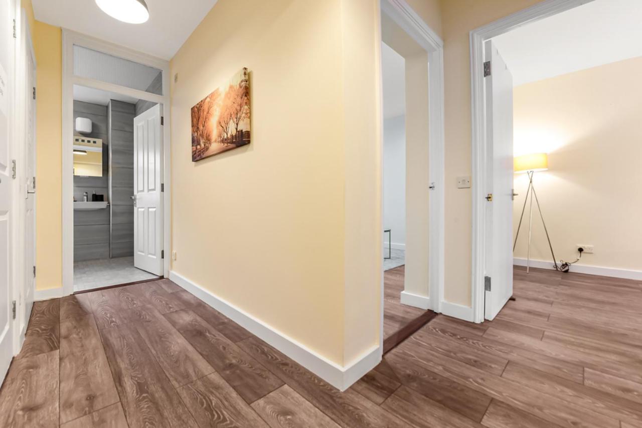 Family Friendly, Zone 2, 2 Beds, Overground Apartment *