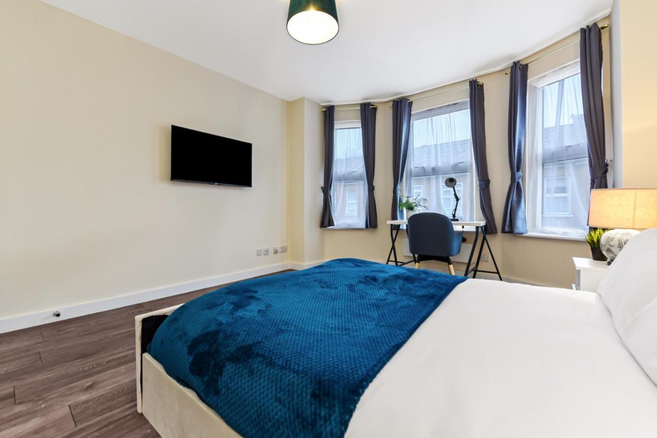 Apartment Family Friendly, Zone 2, 2 Beds, Overground London