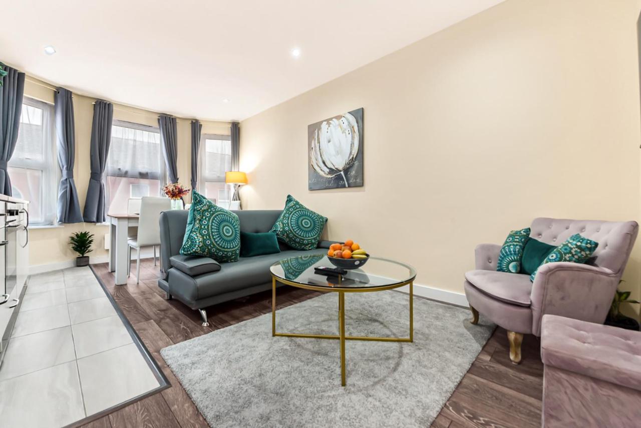 Apartment Family Friendly, Zone 2, 2 Beds, Overground London