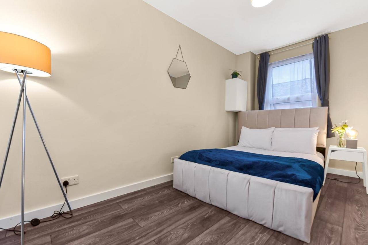 Apartment Family Friendly, Zone 2, 2 Beds, Overground